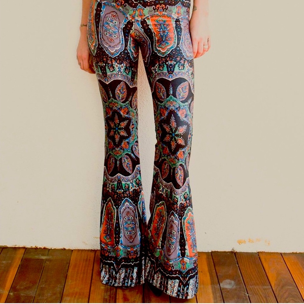 ⚠️ ISO ⚠️ Novella Royale Amethyst Dark Dial Bells Bottoms Flares